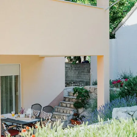 Апартаменты Brelezza Gornja Brela